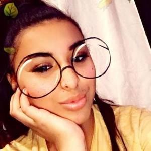 Meet your Posher, Karla